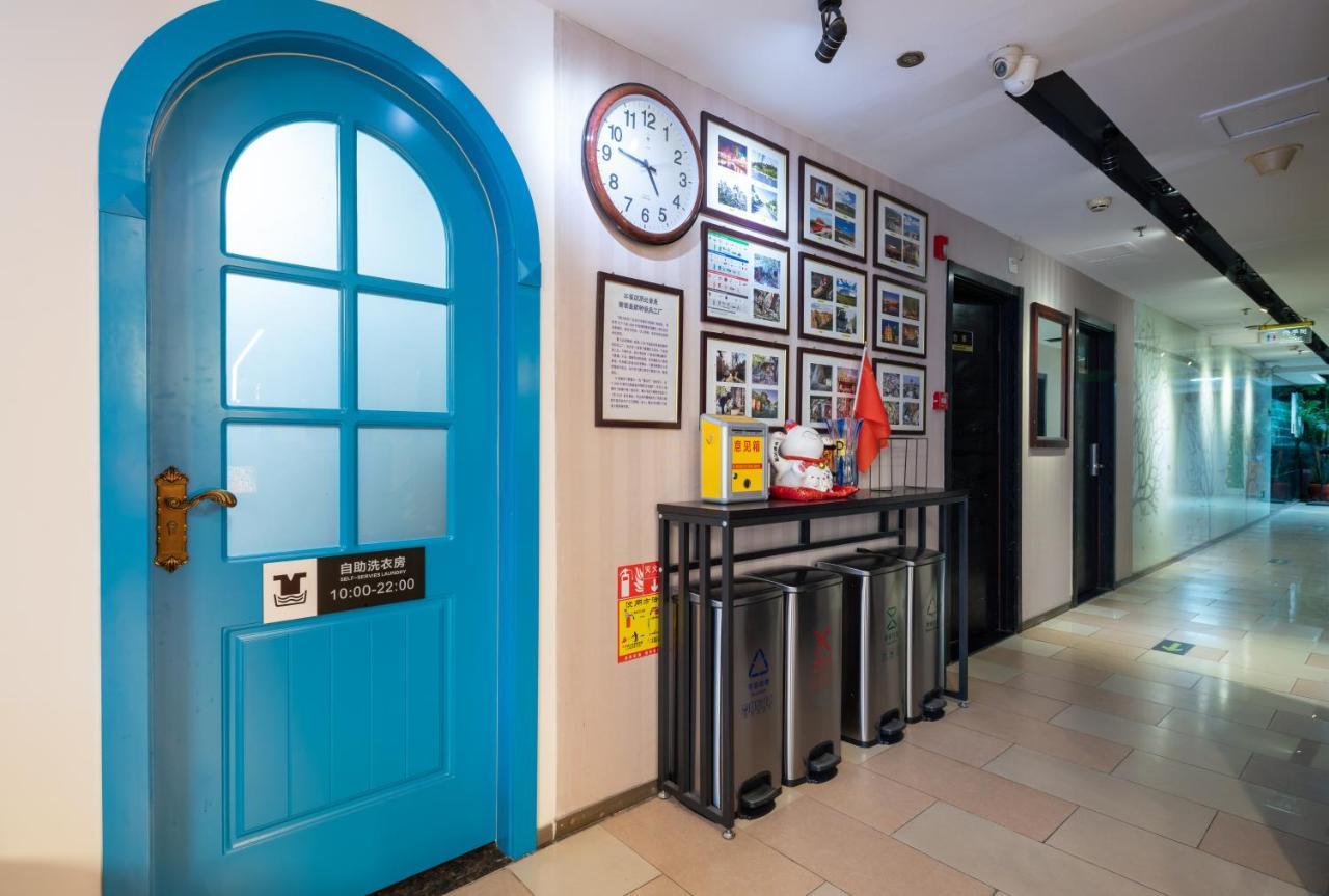 Spring Time Hostel--Nearby Tiananmen Square & Forbidden City & Wangfujing Street & Line 5,6 Subway Nearby,Free Wifi Peking Exteriér fotografie